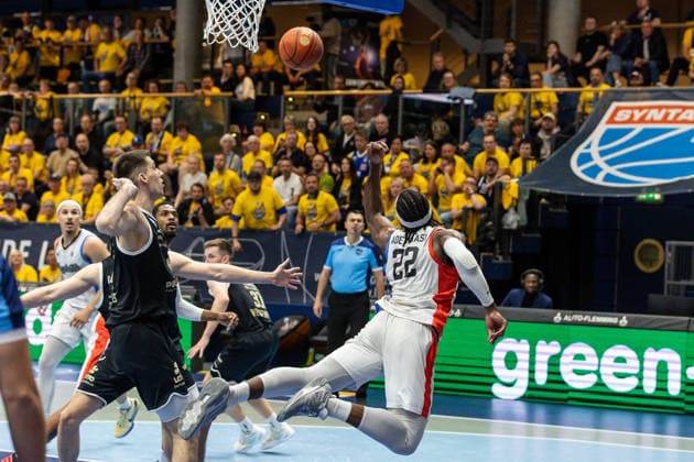 GER, ENBL VIMODROM Final 4, Semi-Final 2, SYNTAINICS MBC Manchester Basketball 22 04 2026, Stadthalle, Weißenfels, GER, ENBL VIMODROM Final 4, Semi-Final 2, SYNTAINICS MBC Manchester Basketball Tim Adetukasi Manchester Basketball, 22 Â Photo Alexander Trienitz Weißenfels Stadthalle Sachsen Anhalt Germany