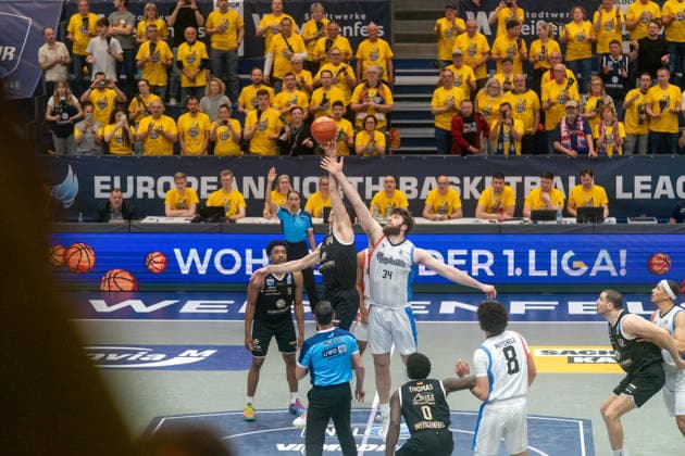 Kick-off for the match GER, Syntainics MBC vs Manchester Basketball Club, Basketball, European North Basketball League, semi-finals, 2025 2026 season, 22 04 2026 GER, Syntainics MBC vs Manchester Basketball Club, Basketball, European North Basketball League, semi-finals, 2025 2026 season, 22 04 2026 Weissenfels Copyright: xEibner-Pressefoto PiaxSchindlerx EP_PSR