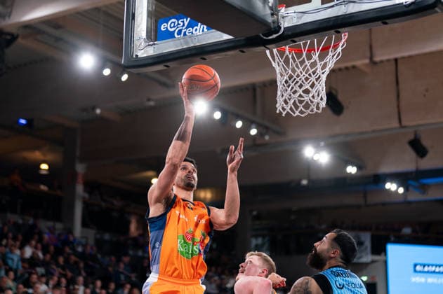 Dominic Lockhart Rostock Seawolves, 3 on lay-up, GER, Veolia Towers Hamburg vs Rostock Seawolves, Basketball, Bundesliga, Matchday 13, Season 2025 2026, 22 04 2026 GER, Veolia Towers Hamburg vs Rostock Seawolves, Basketball, Bundesliga, Matchday 13, Season 2025 2026, 22 04 2026 Hamburg Copyright: xEibner-Pressefoto MaxxVincenx EP_MVN