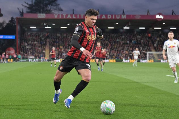Bournemouth v Leeds United, Premier League Evanilson (9) of AFC Bournemouth on the attack during the Premier League match between Bournemouth and Leeds United at the Vitality Stadium, Bournemouth, UK on 22 April 2026. Bournemouth Vitality Stadium Dorset UK Editorial use only DataCo restrictions apply See www.football-dataco.com , Copyright: xGrahamxHuntx PSI-24147-0058