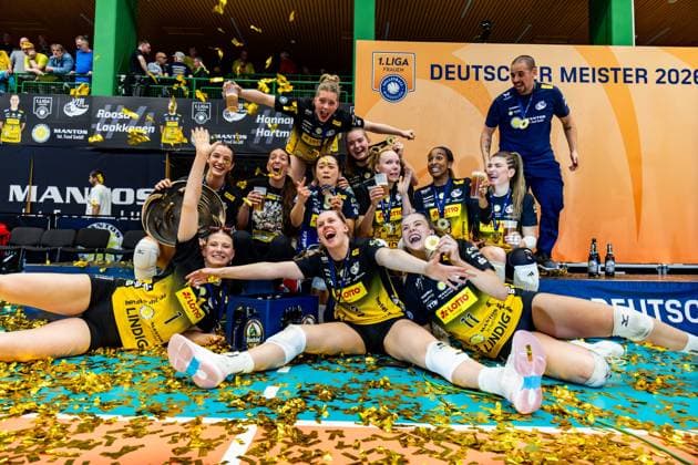 22 04 2026, GER, Volleyball, 1 Bl, Women, Season 25 26, Final PlayOff Best of 5 , VfB 91 Suhl Lotto Thueringen Dresdner SC der VfB 91 Suhl Lotto Thueringen gewinnt die PlayOffs 98527 Suhl Sporthalle Wolfsgrube Thüringen Germany