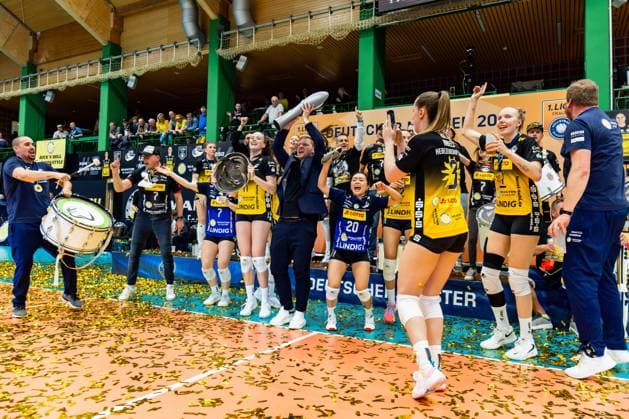 22 04 2026, GER, Volleyball, 1 Bl, Women, Season 25 26, Final PlayOff Best of 5 , VfB 91 Suhl Lotto Thueringen Dresdner SC der VfB 91 Suhl Lotto Thueringen gewinnt die PlayOffs 98527 Suhl Sporthalle Wolfsgrube Thüringen Germany