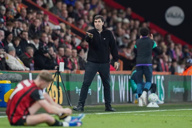 AFC Bournemouth v Leeds United, Premier League Bournemouth Manager Andoni Iraola ESP reacts and gestures during the AFC Bournemouth v Leeds United Premier League match at Vitality Stadium, Bournemouth, England on 22 April 2026 Credit: Robbie Hoad Every Second Media Editorial use only. All images are copyright Every Second Media Limited. No images may be reproduced without prior permission. All rights reserved. Premier League and Football League images are subject to licensing agreements with Football DataCo Limited. see https: www.football-dataco.com Copyright: xIMAGO EveryxSecondxMediax ESM-1935-0025 RobbiexHoadx xEveryxSecondxMediax