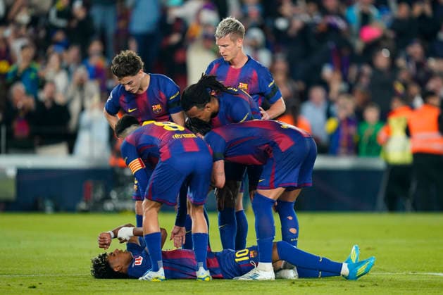 ESP: FC Barcelona, Barca - RC Celta de Vigo. La Liga EA Sports. Date 33 Lamine Yamal of FC Barcelona injured during the La Liga EA Sports match between FC Barcelona and RC Celta de Vigo played at Spotify Camp Nou Stadium on 22 April 2026 in Barcelona, Spain. kpng Copyright: xSergioxRuizx xPRESSINPHOTOx PS_260422_BAR_CEL_2526_018