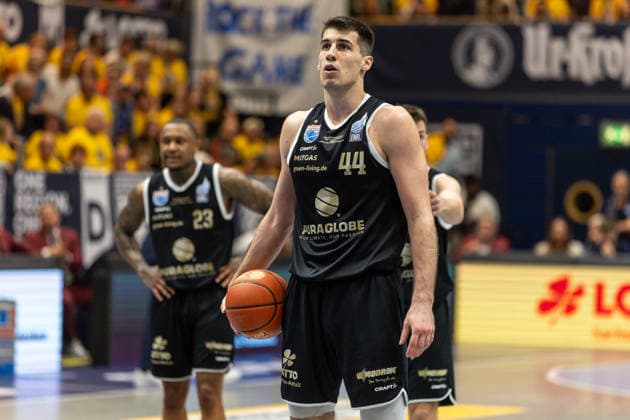 GER, ENBL VIMODROM Final 4, Semifinal 2, SYNTAINICS MBC Manchester Basketball 22 04 2026, Stadthalle, Weißenfels, GER, ENBL VIMODROM Final 4, Semifinal 2, SYNTAINICS MBC Manchester Basketball Jure Planinic Syntainics MBC, 44 at a free throw Â Photo Alexander Trienitz Weißenfels Stadthalle Sachsen Anhalt Germany
