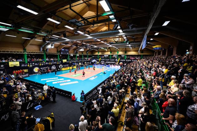 22 04 2026, Sporthalle Wolfsgrube, Suhl Volleyball, Bundesliga Women Play offs, Final, VfB Suhl LOTTO Thüringen Thueringen vs Dresdner SC Overview General View Sporthalle Wolfsgrube Suhl Spectators Fans