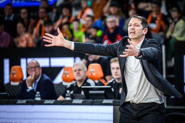 Neu Ulm, Germany, 22 04 26 Head Coach Ty Harrelson ratiopharm ulm gestures during the Basketball Bundesliga match between ratiopharm ulm vs ALBA Berlin at ratiopharm Arena on April 22, 2026 in Neu Ulm, Germany Photo by Harry Langer DeFodi Images ratiopharm Arena, Germany, 22 04 26 Head Coach Ty Harrelson ratiopharm ulm gestures during the Basketball Bundesliga match between ratiopharm ulm vs ALBA Berlin at Neu Ulm on April 22, 2026 in ratiopharm Arena, Germany Photo by Harry Langer DeFodi Images Photo by Harry Langer DeFodi Images