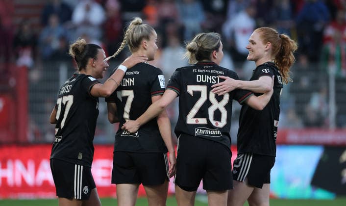 Giulia Gwinn cheers after scoring 2 3 with Klara Bühl, Barbara Dunst, Stine Ballisager Joy Emotion Sport Football Soccer 1 Bundesliga Women 23 Matchday Season 2025 2026 22 04 2026 1 FC Union Berlin vs FC Bayern Munich FCB DFL regulations prohibit any use of photographs as image sequences and or quasi video