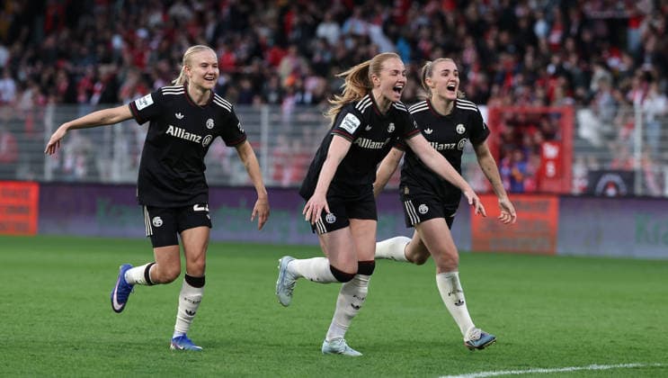 Pernille Harder, Glodis Perla Viggosdottir, Georgia Stanway, FC Bayern women cheer and celebrate the German Championship German Champion Sports Football Soccer 1 Bundesliga Women 23 Matchday Season 2025 2026 22 04 2026 1 FC Union Berlin vs FC Bayern Munich FCB DFL regulations prohibit any use of photographs as image sequences and or quasi video