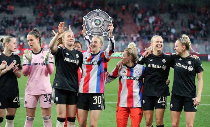 Franziska Kett, goalkeeper Maria Luisa Grohs, Stine Ballisager, Carolin Simon with championship trophy dummy, Linda Dallmann, Pernille Harder, Giulia Gwinn, FC Bayern women cheer and celebrate the German Championship German Champion Sport Football Soccer 1 Bundesliga Women 23 Matchday Season 2025 2026 22 04 2026 1 FC Union Berlin vs FC Bayern München FCB DFL regulations prohibit any use of photographs as image sequences and or quasi video