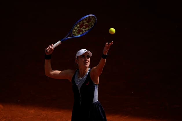April 23, 2026, Madrid, Madrid, Spain: Belinda Bencic of Switzerland plays against Petra Marcinko of Croatia during the Mutua Madrid Open 2026, ATP, Tennis Herren Masters 1000 and WTA, Tennis Damen 1000, at La Caja Magica on April 23, 2026 in Madrid, Spain. Madrid Spain - ZUMAa181 20260423_zaa_a181_043 Copyright: xOscarxJ.xBarrosox