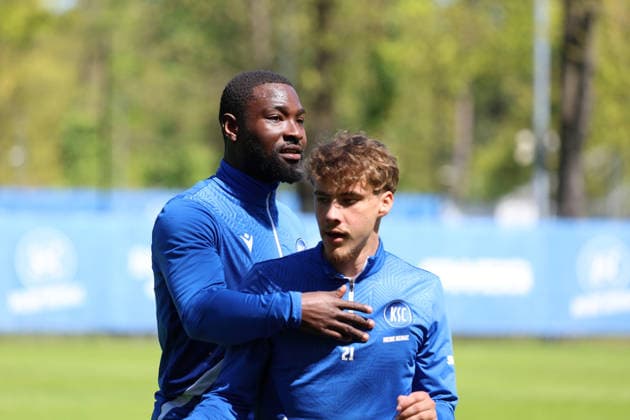 23 04 2026, xrekx, Soccer 2 Bundesliga, Karlsruher SC Training v l Stephan Ambrosius Karlsruher SC DFL DFB REGULATIONS PROHIBIT ANY USE OF PHOTOGRAPHS as IMAGE SEQUENCES and or QUASI VIDEO Karlsruhe