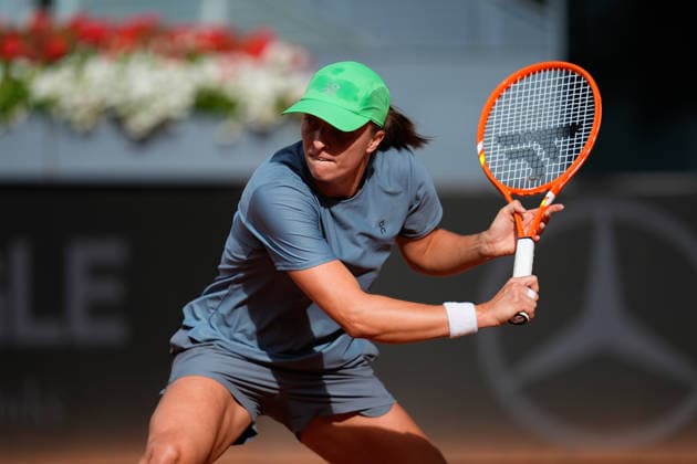 April 23, 2026, Madrid, Madrid, Spain: Iga Swiatek of Poland practices during the Mutua Madrid Open 2026, ATP, Tennis Herren Masters 1000 and WTA, Tennis Damen 1000, at La Caja Magica on April 23, 2026 in Madrid, Spain. Madrid Spain - ZUMAa181 20260423_zaa_a181_084 Copyright: xDennisxAgyemanx