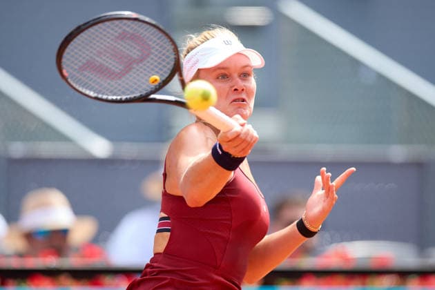 Mutua Madrid Open - Day Four Peyton Stearns of United States plays a forehand against Aryna Sabalenka during the GirlÕs Singles match on day four of the Mutua Madrid Open at Caja Magica on April 23, 2026, in Madrid, Spain. Madrid Caja Magica Madrid Spain RL_MMO2K26_000784 Copyright: xRicardoxLarreinax