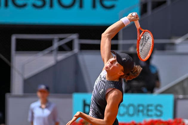 April 23, 2026, Madrid, Madrid, Spain: IGA SWIATEK of poland - ASICS during the Mutua Madrid Open 2026, ATP, Tennis Herren Masters 1000 and WTA, Tennis Damen 1000 tennis tournament, celebrated at Caja Magica on April 22, 2026 in Madrid, Spain. Madrid Spain - ZUMAc312 20260423_zsp_c312_158 Copyright: xOscarxManuelxSanchezx