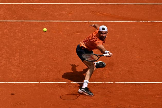 Mutua Madrid Tennis Open - Grigor Dimitrov Grigor Dimitrov (BUL) during his first round match at the Mutua Madrid Open in Madrid , Spain, on April, 23, 2026. Photo by Corinne Dubreuil ABACAPRESS.COM Madrid Spain  Copyright: xDubreuilxCorinne ABACAx