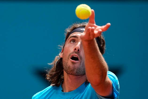 April 23, 2026, Madrid, Madrid, Spain: Stefanos Tsitsipas of Greece plays against Patrick Kypson of USA during the Mutua Madrid Open 2026, ATP, Tennis Herren Masters 1000 and WTA, Tennis Damen 1000, at La Caja Magica on April 23, 2026 in Madrid, Spain. Madrid Spain - ZUMAa181 20260423_zaa_a181_223 Copyright: xOscarxJ.xBarrosox