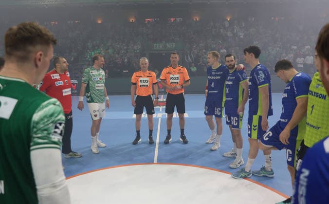 GER HBL Season 2025 2026 FÜCHSE Berlin vs VfL Gummersbach, 23 04 26, Max Schmeling Halle, Berlin, Welcome, before the match, both teams, referee