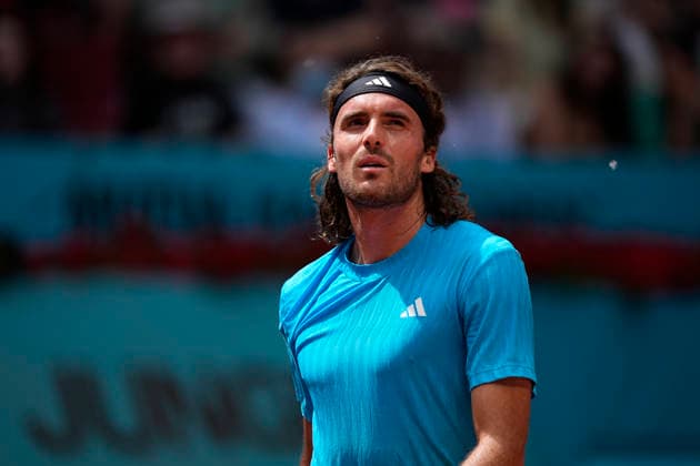 April 23, 2026, Madrid, Madrid, Spain: Stefanos Tsitsipas of Greece plays against Patrick Kypson of USA during the Mutua Madrid Open 2026, ATP, Tennis Herren Masters 1000 and WTA, Tennis Damen 1000, at La Caja Magica on April 23, 2026 in Madrid, Spain. Madrid Spain - ZUMAa181 20260423_zaa_a181_284 Copyright: xOscarxJ.xBarrosox