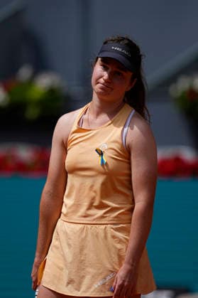 April 23, 2026, Madrid, Madrid, Spain: Daria Snigur of Ukraine plays against Iga Swiatek of Poland during the Mutua Madrid Open 2026, ATP, Tennis Herren Masters 1000 and WTA, Tennis Damen 1000, at La Caja Magica on April 23, 2026 in Madrid, Spain. Madrid Spain - ZUMAa181 20260423_zaa_a181_285 Copyright: xOscarxJ.xBarrosox