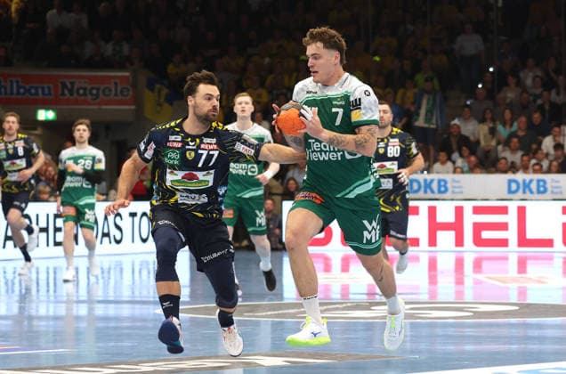 23 04 2026, Germany, Göppingen, Handball DAIKIN HBL Bundesliga, FRISCH AUF Göppingen vs Rhein Neckar Löwen, f l Dani Baijens RNL , Victor Klöve FAG