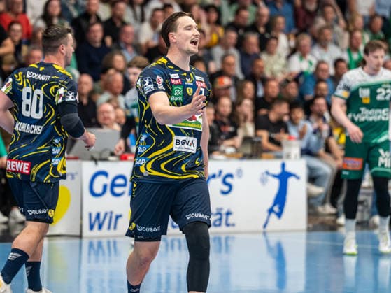 Robert Timmermeister Rhein Neckar Loewen, 07 gives instructions to his team, Frisch Auf Goeppingen vs Rhein Neckar Loewen, Handball, 1 Bundesliga, Men, Season 2025 2026, 23 04 2026, Frisch Auf Goeppingen vs Rhein Neckar Loewen, Handball, 1 Bundesliga, Men, Season 2025 2026, 23 04 2026 Goeppingen Copyright: xEibner-Pressefoto MichaelxSchmidx EP_MST