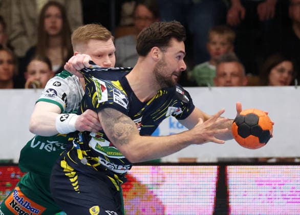 23 04 2026, Germany, Göppingen, Handball DAIKIN HBL Bundesliga, FRISCH AUF Göppingen vs Rhein Neckar Löwen, f l Ymir Örn Gislason FAG , Dani Baijens RNL