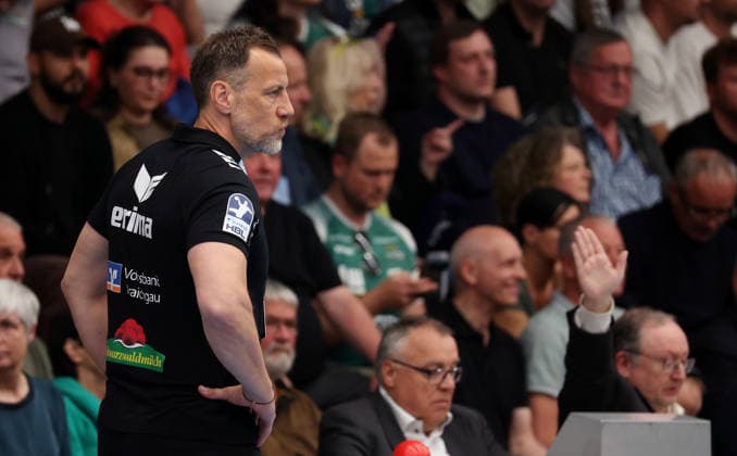 23 04 2026, Germany, Göppingen, Handball DAIKIN HBL Bundesliga, FRISCH AUF Göppingen vs Rhein Neckar Löwen, RNL Coach Maik Machulla