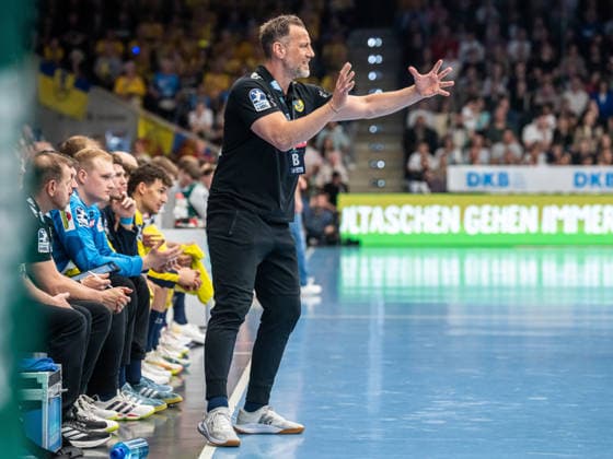 Maik Machulla, Head Coach Rhein Neckar Loewen engaged on the sidelines, Frisch Auf Goeppingen vs Rhein Neckar Loewen, Handball, 1 Bundesliga, Men, Season 2025 2026, 23 04 2026, Frisch Auf Goeppingen vs Rhein Neckar Loewen, Handball, 1 Bundesliga, Men, Season 2025 2026, 23 04 2026 Goeppingen Copyright: xEibner-Pressefoto MichaelxSchmidx EP_MST