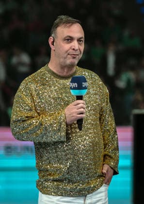 23 04 2026, xlakx, Handball Daikin HBL, Fuechse Berlin VfL Gummersbach v l Bob Hanning Fuechse Berlin Managing Director with a golden glitter sweater Berlin Daniel Lakomski
