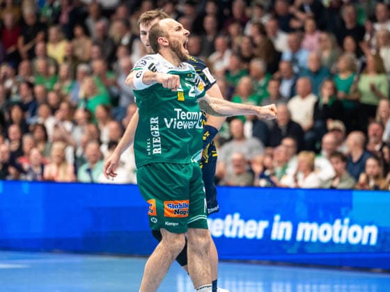 Marcel Schiller Frisch Auf Goeppingen, 24 cheers loudly after a goal, Frisch Auf Goeppingen vs Rhein Neckar Loewen, Handball, 1 Bundesliga, Men, Season 2025 2026, 23 04 2026, Frisch Auf Goeppingen vs Rhein Neckar Loewen, Handball, 1 Bundesliga, Men, Season 2025 2026, 23 04 2026 Goeppingen Copyright: xEibner-Pressefoto MichaelxSchmidx EP_MST