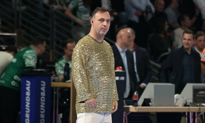 Manager Bob Hanning in golden outfit extroverted Sport Handball HBL Bundesliga Men 29 Matchday Season 2025 2026 23 04 2026 Füchse Berlin vs VfL Gummersbach