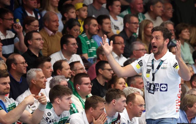 23 04 2026, Germany, Göppingen, Handball DAIKIN HBL Bundesliga, FRISCH AUF Göppingen vs Rhein Neckar Löwen, FAG Coach Ben Matschke