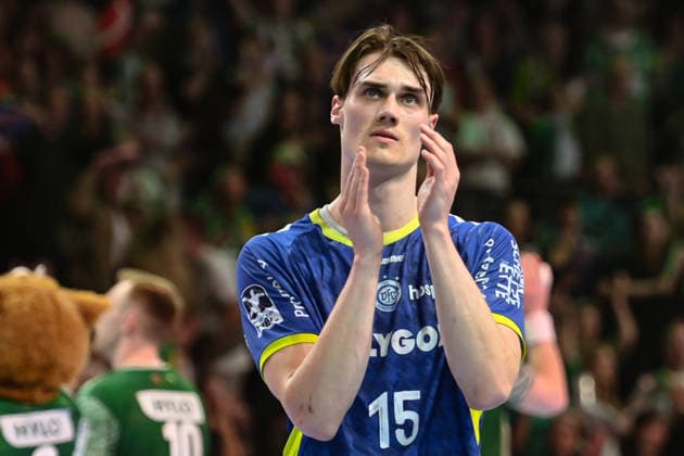23 04 2026, xlakx, Handball Daikin HBL, Fuechse Berlin VfL Gummersbach v l Miro Schluroff VfL Gummersbach disappointed, looks disappointed, dejected, disappointed Berlin Daniel Lakomski