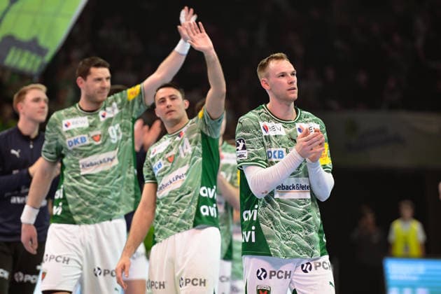 23 04 2026, xlakx, Handball Daikin HBL, Fuechse Berlin VfL Gummersbach v l Mathias Gidsel Fuechse Berlin Cheering about the victory, cheering after the end of the game Berlin Daniel Lakomski