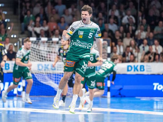 Rutger ten Velde Frisch Auf Goeppingen, 05 jumps into the air with joy, Frisch Auf Goeppingen vs Rhein Neckar Loewen, Handball, 1 Bundesliga, Men, Season 2025 2026, 23 04 2026, Frisch Auf Goeppingen vs Rhein Neckar Loewen, Handball, 1 Bundesliga, Men, Season 2025 2026, 23 04 2026 Goeppingen Copyright: xEibner-Pressefoto MichaelxSchmidx EP_MST