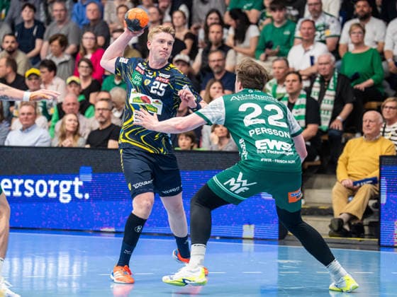 Haukur Thrastarson Rhein Neckar Loewen, 25 throws from the back, Frisch Auf Goeppingen vs Rhein Neckar Loewen, Handball, 1 Bundesliga, Men, Season 2025 2026, 23 04 2026, Frisch Auf Goeppingen vs Rhein Neckar Loewen, Handball, 1 Bundesliga, Men, Season 2025 2026, 23 04 2026 Goeppingen Copyright: xEibner-Pressefoto MichaelxSchmidx EP_MST