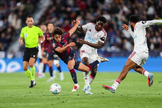 April 23, 2026, Valencia, Valencia, SPAIN: Carlos Alvarez of Levante UD in action during the Spanish league, LaLiga EA Sports, football match played between Levante UD and Sevilla FC at Ciutat de Valencia stadium on April 23, 2026, in Valencia, Spain. Levante UD V Sevilla FC - LaLiga EA Sports  - ZUMAa181 20260423_zaa_a181_461 Copyright: xIvanxTerronx