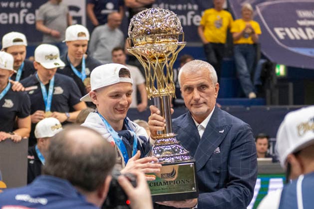 ENBL Final Four 2025 2026 Manchester Basketball vs Dziki Warszawa Final Weissenfels, Germany April 23, 2026 In the picture The players of Dziki Warsaw with the winners trophy Weissenfels Stadthalle Weissenfels Saxony Anhalt Germany