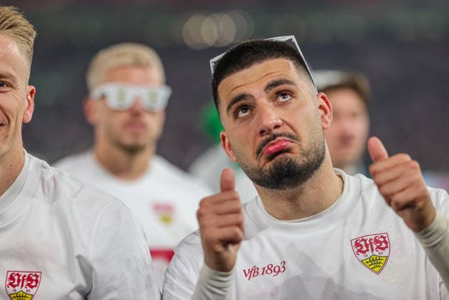 GER, Stuttgart, VfB Stuttgart vs SC Freiburg, DFB-Pokal, Fussball, DFB, Spielzeit 2025 2026, MHP-Arena, Halbfinale im Bild: VfB Stuttgart gewinnt 2:1 nach Toren und steht im DFB Pokalfinale nach dem Sieg gegen den SC Freiburg , Jubel, Freude und Emotionen nach dem Sieg, Deniz Undav (VfB Stuttgart 26) DFB DFL REGULATIONS PROHIBIT ANY USE OF PHOTOGRAPHS AS IMAGE SEQUENCES AND OR QUASI-VIDEO, 22.04.2026 *** GER, Stuttgart, VfB Stuttgart vs SC Freiburg, DFB Pokal, Football, DFB, 2025 2026 season, MHP Arena, semi-final in picture VfB Stuttgart win 2 1 on goals and advance to the DFB Pokal final after beating SC Freiburg , Cheers, joy and emotions after the win, Deniz Undav VfB Stuttgart 26 DFB DFL REGULATIONS PROHIBIT ANY USE OF PHOTOGRAPHS AS IMAGE SEQUENCES AND OR QUASI VIDEO, 22 04 2026 Copyright: HMBxMedia HendrikxHamelau