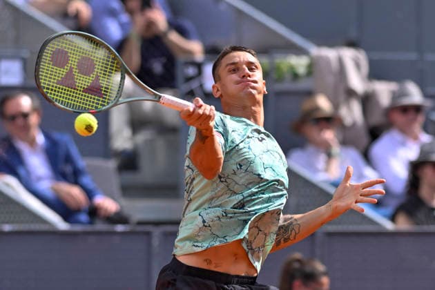 April 23, 2026, Madrid, Madrid, Spain: CAMILO UGO CARABELLI of Argentina during the Mutua Madrid Open 2026, ATP, Tennis Herren Masters 1000 and WTA, Tennis Damen 1000 tennis tournament, celebrated at Caja Magica on April 22, 2026 in Madrid, Spain. Madrid Spain - ZUMAc312 20260423_zsp_c312_357 Copyright: xOscarxManuelxSanchezx