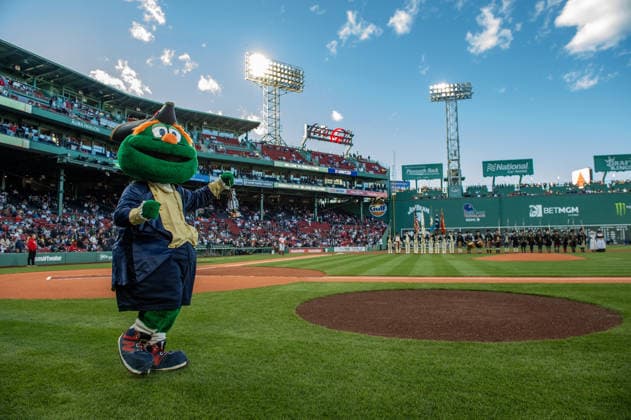 Red Sox vs Yankees BOSTON, UNITED STATES- APRIL 23: Wally the green monster takes part in the opening ceremony during a Boston Red Sox match against the New York Yankees at Fenway Park in Boston, Massachusetts on April 23, 2026. Joseph Prezioso Anadolu Massachusetts United States. Editorial use only. Please get in touch for any other usage.  Copyright: x2026xAnadoluxJosephxPreziosox