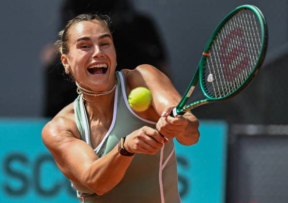 (260424) -- MADRID, April 24, 2026 -- Aryna Sabalenka hits a return during the women s singles round of 64 match between Aryna Sabalenka of Belarus and Peyton Stearns of the United States at the 2026 Madrid Open tennis tournament in Madrid, Spain, on April 23, 2026. ) (SP)SPAIN-MADRID-TENNIS-MADRID OPEN-WOMEN S SINGLES ChengxMin 