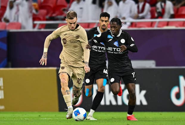 Al Rayyan SC vs Al-Shabab SC AGCFF Gulf Club Champions League Final Roger Guedes (L) of Al Rayyan SC and Mohammed Al-Thani of Al-Shabab SC compete during the AGCFF Gulf Club Champions League Final football match between QatarÕs Al Rayyan SC and Saudi Arabia s Al-Shabab SC at Ahmad bin Ali Stadium in Al Rayyan, Qatar, on April 23, 2026. DOHA Qatar Copyright: xNOUSHADx