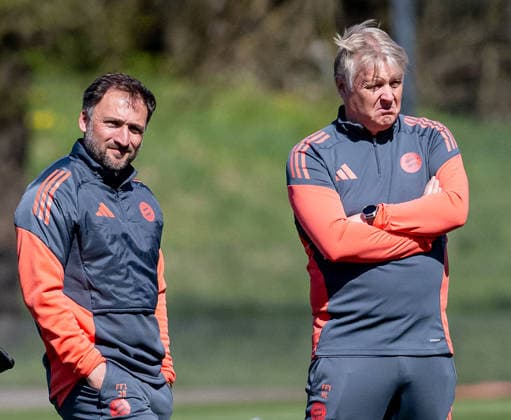 Jose Barcala Head Coach, FC Bayern Muenchen Women and Kjetil Lone Co Coach, FC Bayern Muenchen Women watch the warm-up program of their players GER, FC Bayern Muenchen Women, Football, UEFA Womens Champions League, Final training before semi-final against FC Barcelona, Season 2025 2026, 24 04 2026 DFL DFB REGULATES PROHIBIT ANY USE OF PHOTOGRAPHS as IMAGE SEQUENCES and or QUASI VIDEO GER, FC Bayern Muenchen Frauen, Football, UEFA Womens Champions League, Final training before semi-final against FC Barcelona, Season 2025 2026, 24 04 2026 Muenchen Copyright: xEibner-Pressefoto FranzxFeinerx EP_HFR