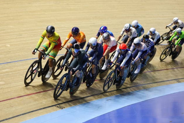 UCI Track World Cup: Nilai Picture by Alex Whitehead SWpix.com - 24 04 2026 - Cycling - UCI Track World Cup: Nilai - Velodrom Nasional Malaysia, Nilai, Malaysia - Men™s Elimination Race - Final - Red Walters (Grenada), Keegan Hornblow (New Zealand), Vincent Hoppezak (Netherlands) Nilai Velodrom Nasional Malaysia Malaysia Copyright: x xSWpix.comx(t axPhotographyxHubxLtd)xAlexxWhitehead SWpix.comx SWP-3030-13039