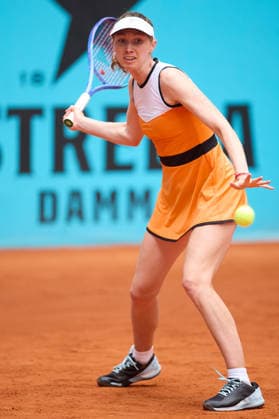 Mutua Madrid Open - Day Five Cristina Bucsa of Spain plays a forehand against Zeynep Sonmez of Turkey during the GirlÕs Singles match on day five of the Mutua Madrid Open at Caja Magica on April 24, 2026, in Madrid, Spain. Madrid Caja Magica Madrid Spain RL_MMO2K26_000981 Copyright: xRicardoxLarreinax