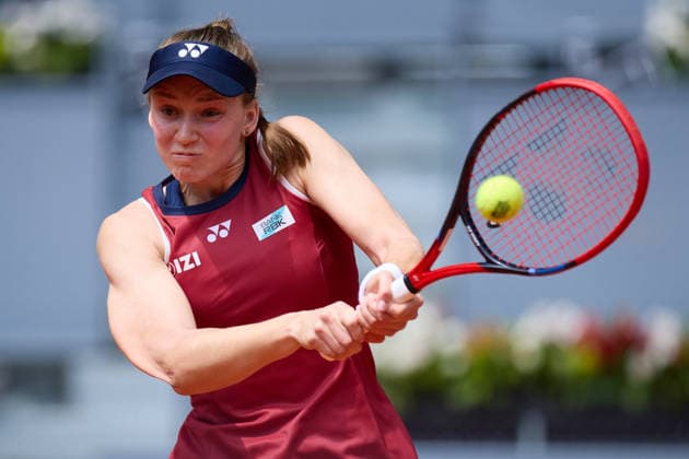 Mutua Madrid Open - Day Five Elena Rybakina of Kazakhstan plays a backhand against Elena-Gabriela Ruse of Roumania during the MenÕs Singles match on day five of the Mutua Madrid Open at Caja Magica on April 24, 2026, in Madrid, Spain. Madrid Caja Magica Madrid Spain RL_MMO2K26_001034 Copyright: xRicardoxLarreinax