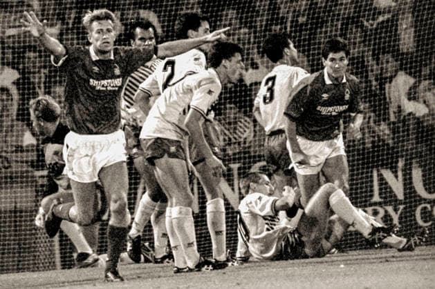 890823 Football, Football League First Division, England 1989-1990, Norwich - Nottingham Forest 1-1: Lee Chapman of Nottingham Forest (L) celebrates his equalizing 1-1 goal with Nigel Clough. Photo: BILDBYRAN D159_11 D159_11 scanx Barclays League Div 1 dia bbeng fotboll football soccer football league first division division one division 1 premier league england season 1989-1990 1989-90 1989 90 89 90 89-90 1989 Norwich Nottingham Forest carrow road *** 890823 Football, Football League First Division, England 1989 1990, Norwich Nottingham Forest 1 1 Lee Chapman of Nottingham Forest L celebrates his equalizing 1 1 goal with Nigel Clough Photo BILDBYRAN D159 11 D159 11 scanx Barclays League Div 1 dia bbeng fotboll football soccer football league first division division one division 1 premier league england season 1989 1990 1989 90 1989 90 89 90 89 90 1989 Norwich Nottingham Forest carrow road  Copyright: BILDBYRAN BB890823BB009