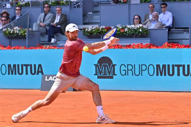 April 24, 2026, Madrid, Madrid, Spain: BENJAMIN BONZI of France - LOTTO during the Mutua Madrid Open 2026, ATP, Tennis Herren Masters 1000 and WTA, Tennis Damen 1000 tennis tournament, celebrated at Caja Magica on April 24, 2026 in Madrid, Spain. Madrid Spain - ZUMAc312 20260424_zsp_c312_459 Copyright: xOscarxManuelxSanchezx